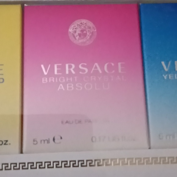 NEW Versace Miniature Perfume Collection (NOT SAMPLES) - Picture 6 of 13